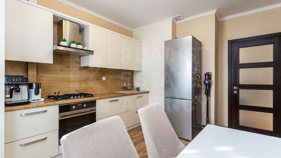 Vânzare, apartament, 3 camere, str. Renașterii Naționale, Râșcani. - Poză 2