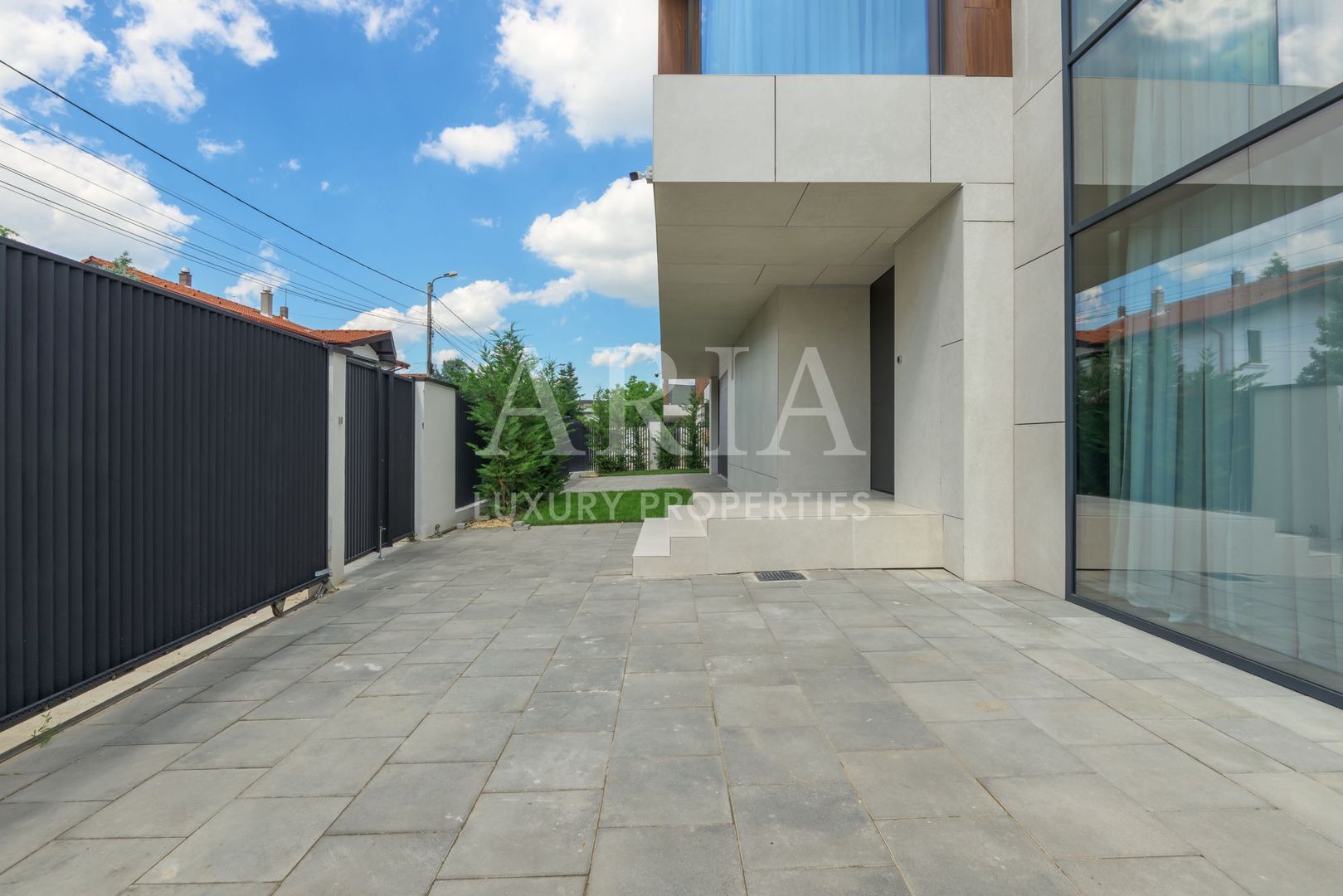 Vilă contemporană premium | Design arhitectural de excepție | Piscină privată | - Poză 2