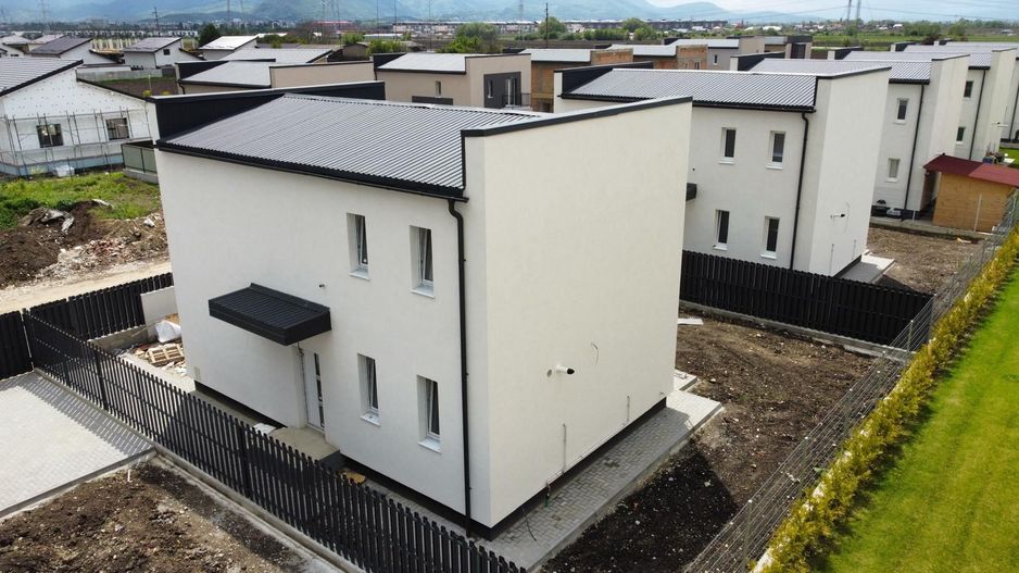 Casa/Vilă P+1 cu 4 camere de vânzare - Sânpetru - Poză 3