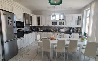 Apartament 3 camere la casa Centru Istoric utilat,mobilat 265000Eur - Poză 2