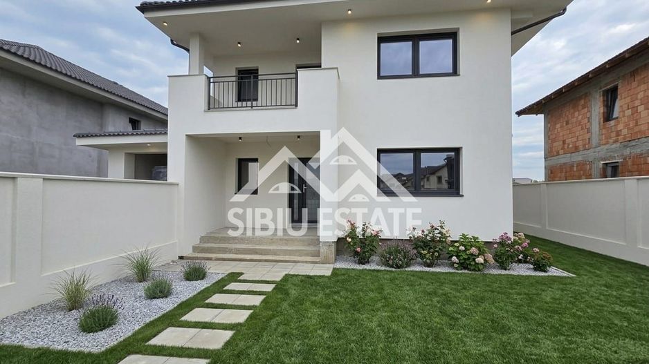 Casa Individuala Selimbar, 5 camere, 3 bai - Poză 3