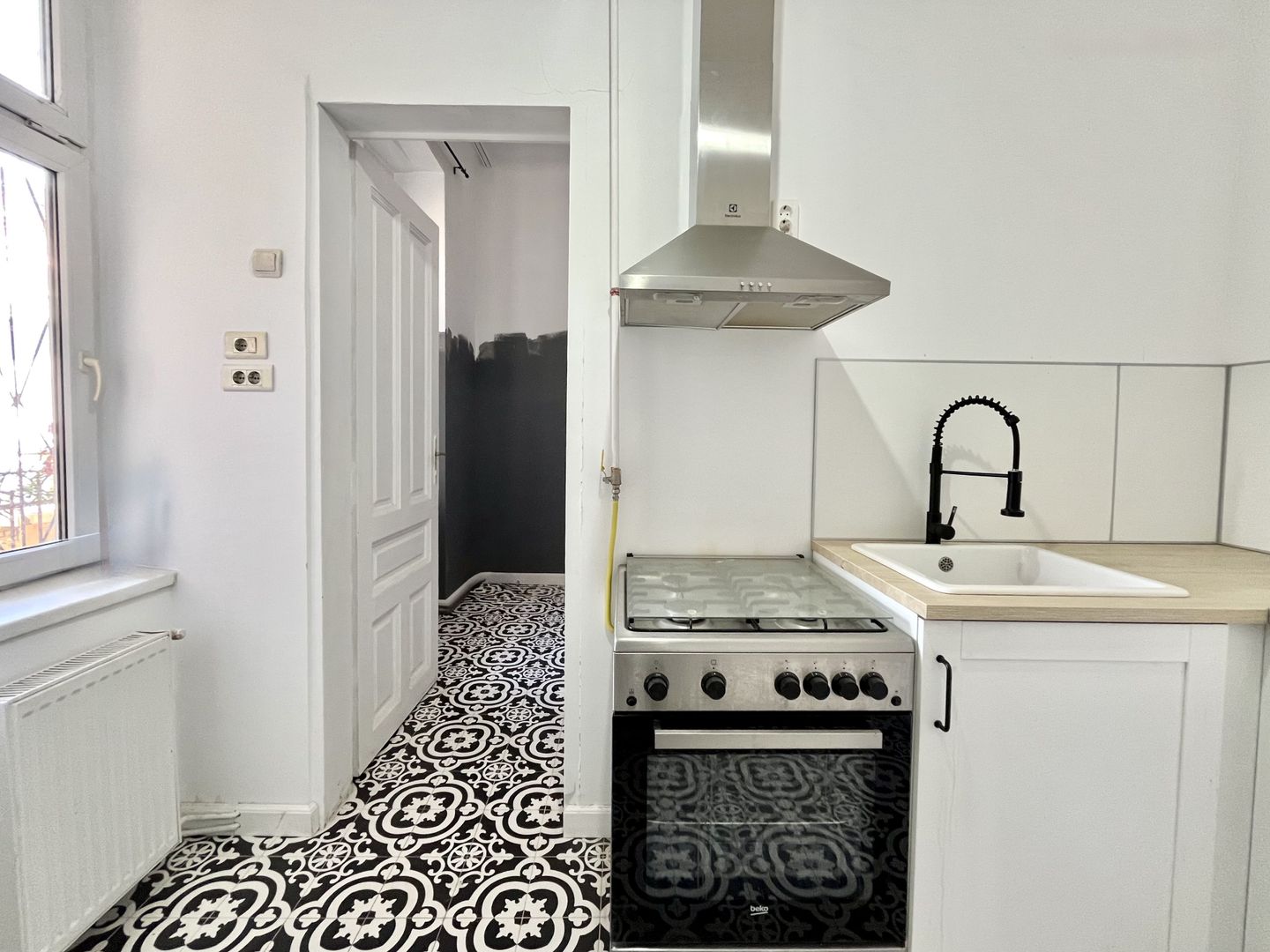 Un apartament spațios cu  2 camere, in , zona Centrala - Take Ionescu - Poză 11