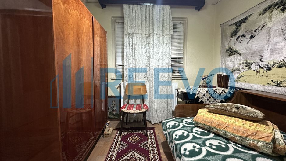 Apartament cu 3 camere de vânzare, în Buhuși - Poză 6