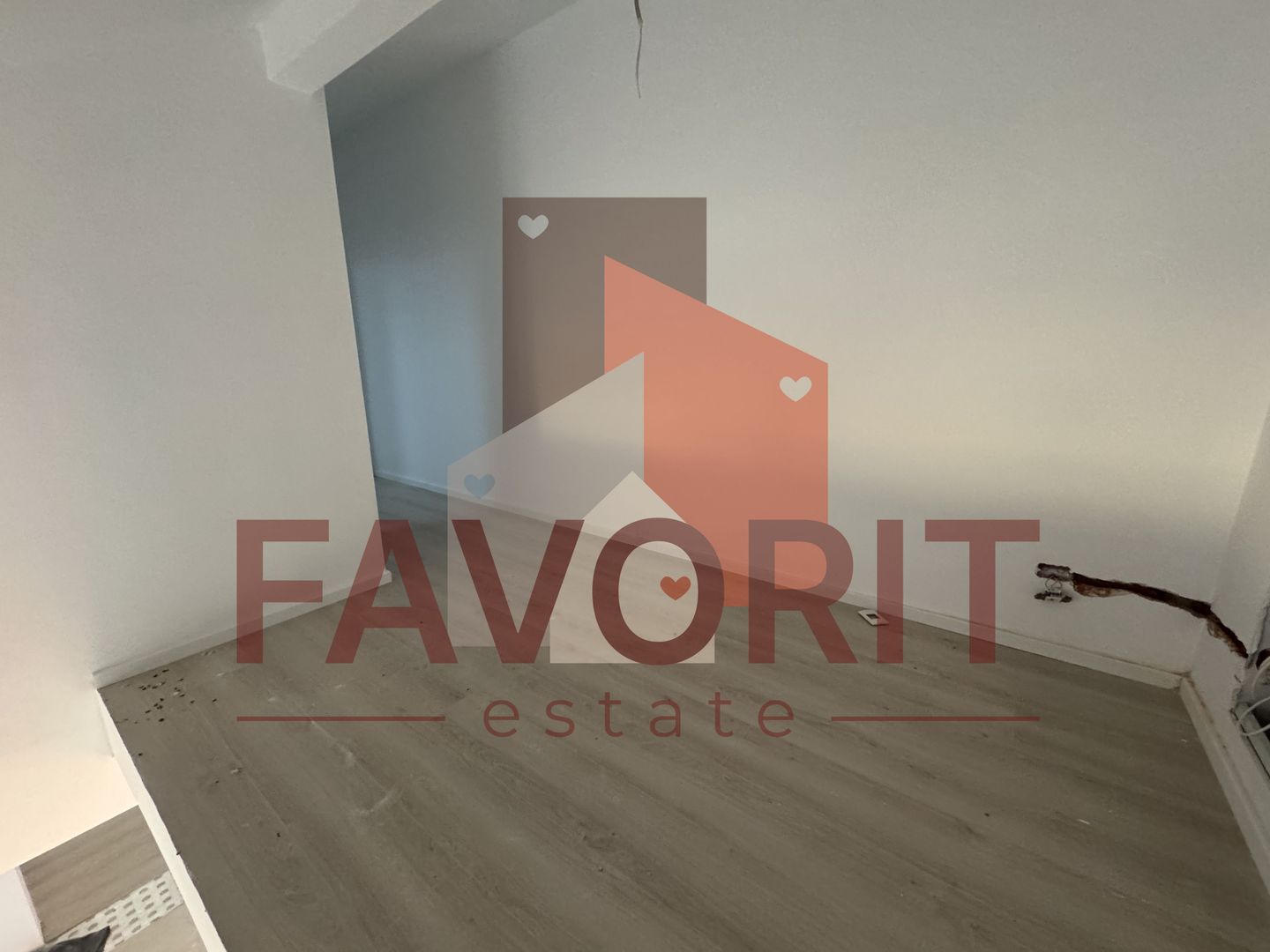 Apartament pe 2 nivele. In spate la LIDL Giroc. Pret excelent. - Poză 11