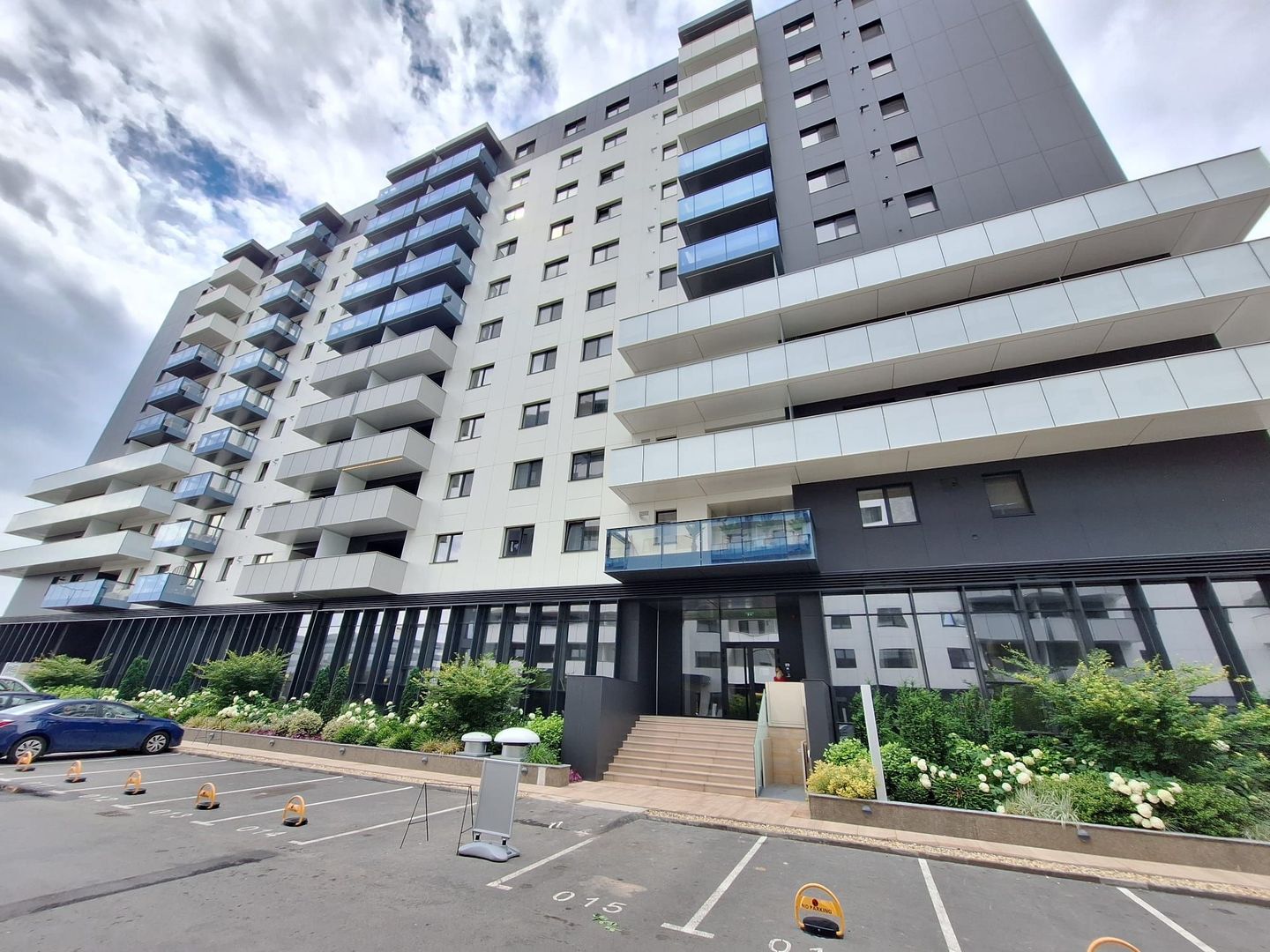 2 CAMERE - DECOMANDAT - ULTRA FINISAT - MOBILAT UTILAT COMPLET - Poză 13