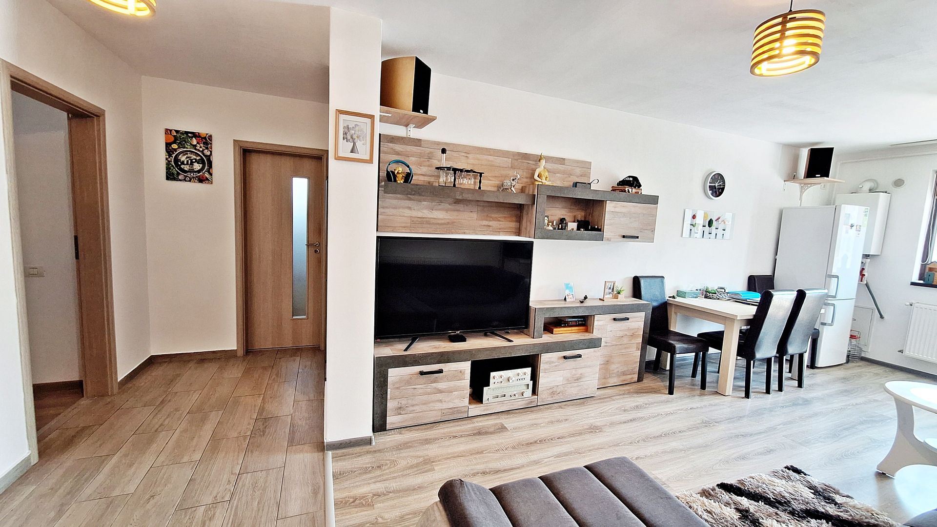 Ghimbav, intrare dinspre Brasov, apartament 3 camere mobilat, 125500 euro - Poză 7