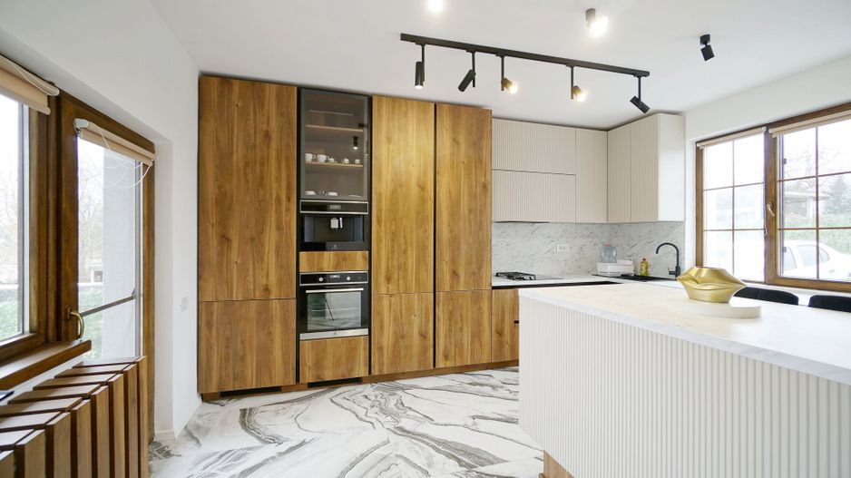 👉 Vilă spectaculoasă pe lac – Ghermănești | 573 mp | Terasă, ponton, - Poză 12