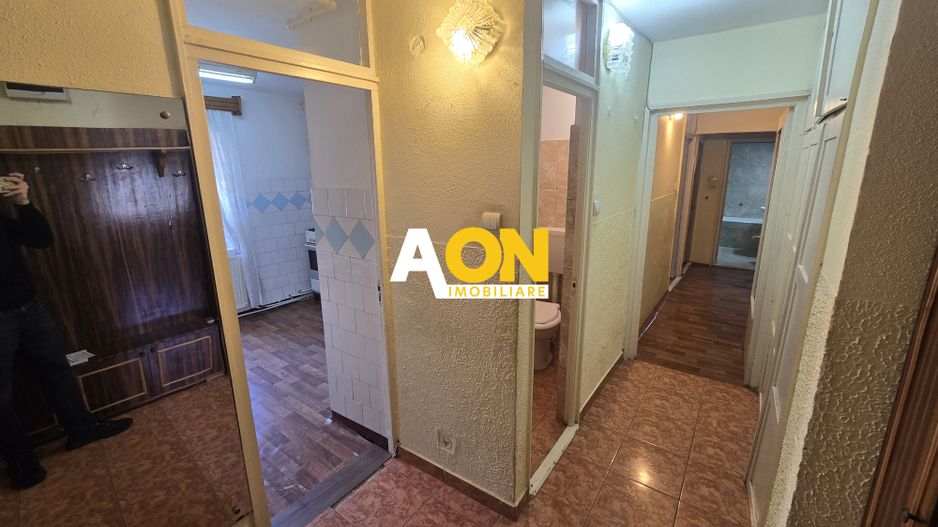 Apartament 3 Camere Decomandat Zona Cetate - Poză 3