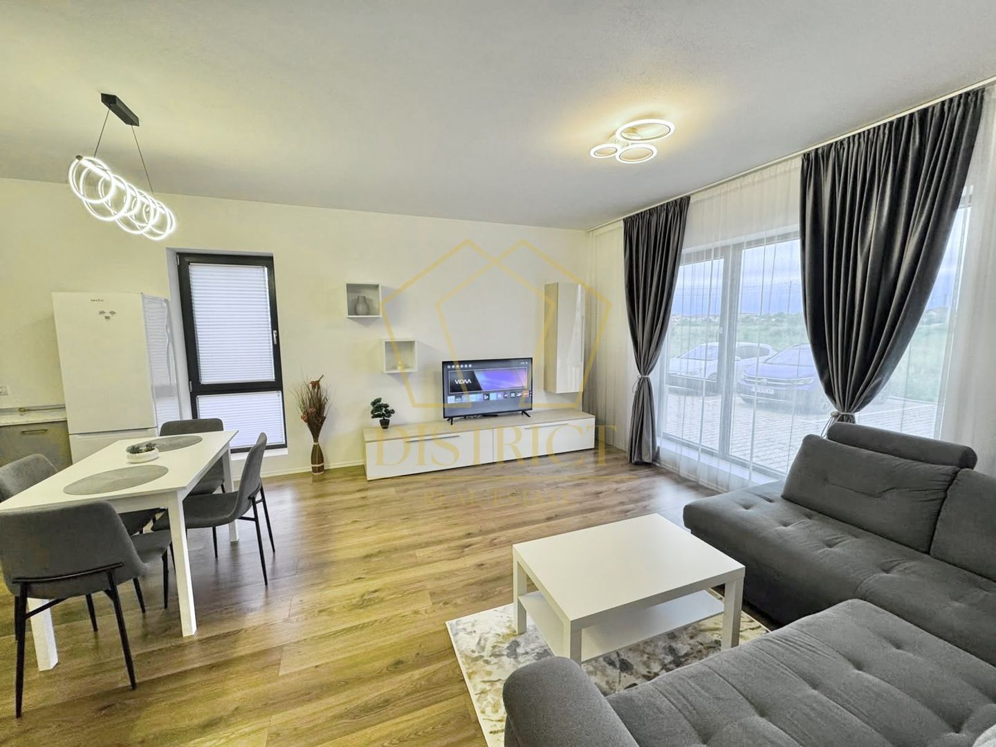 Apartament cu 2 camere mobilat la parter in Giroc zona planetelor la asfalt. - Poză 2