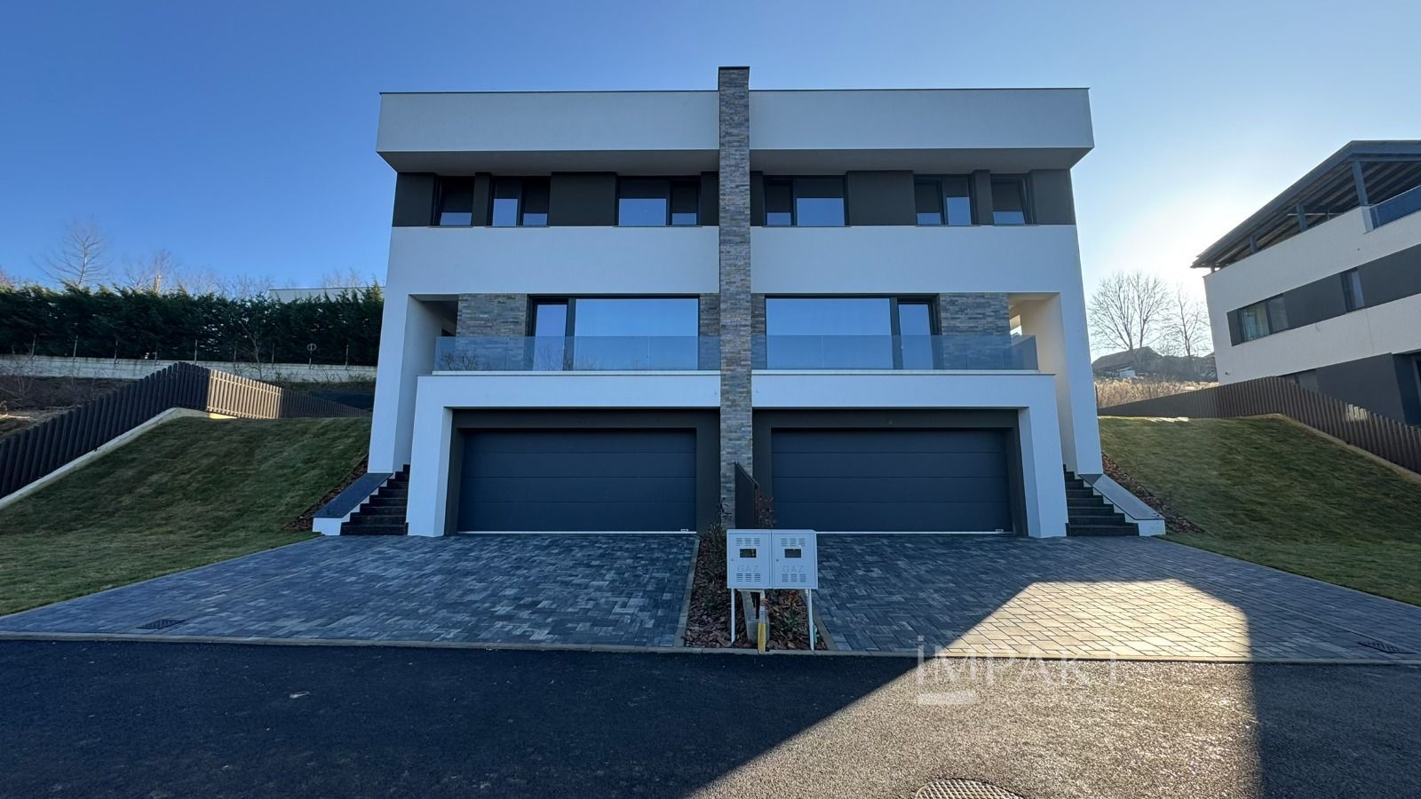 Duplex cu panorama deosebita asupra orasului - Poză 2