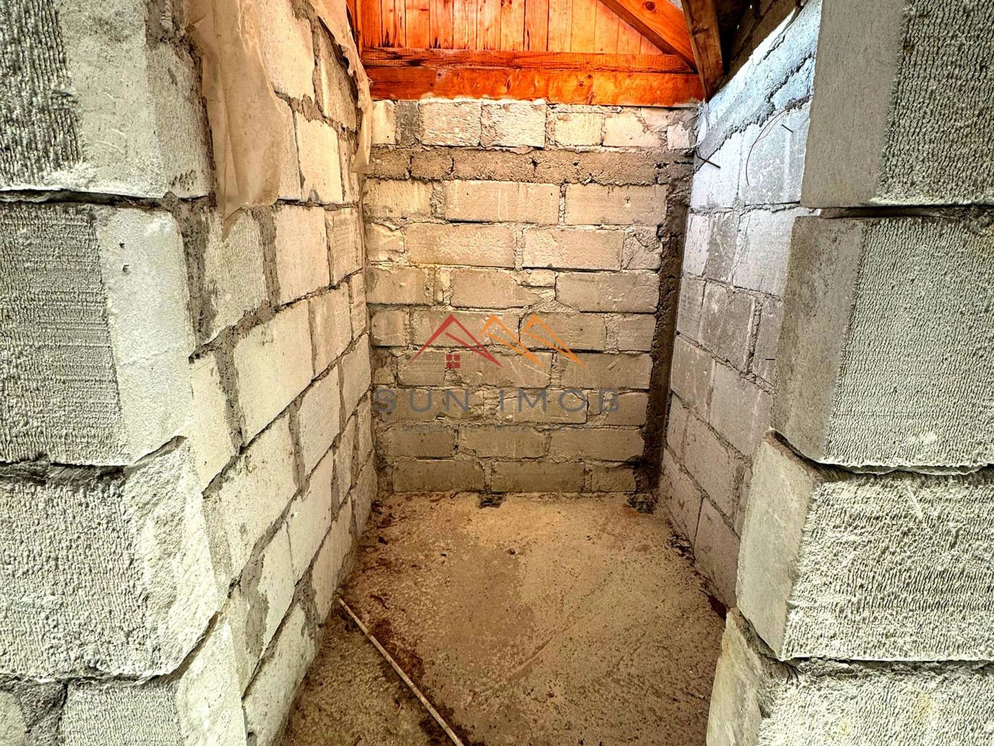 Vila S+P+E, priveliste deosebita, 6 camere, garaj, terasa, Cornu, PH - Poză 17