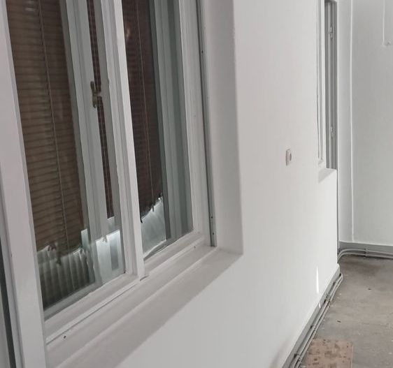 Apartament cu 3 camere si garaj, zona centrala. - Poză 7