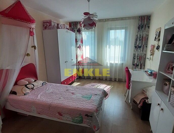 Vila 5 camere, Lebada , finisaje de lux, pret 295000 euro neg - Poză 9