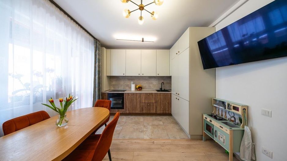 Apartament 3 camere, in mobil Lux tip boutique. Zona metrou Aparatorii Patriei. - Poză 3