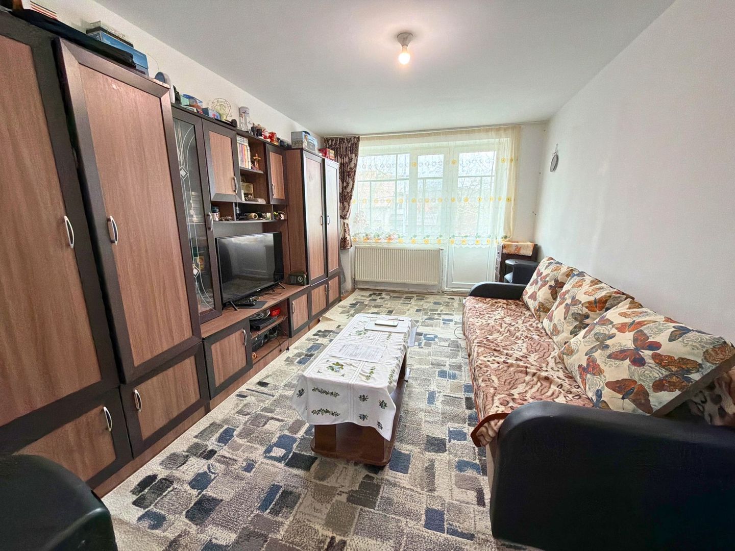Apartament 2 camere 46 M² + balcon 10 M² cu priveliste Simeria - Poză 1