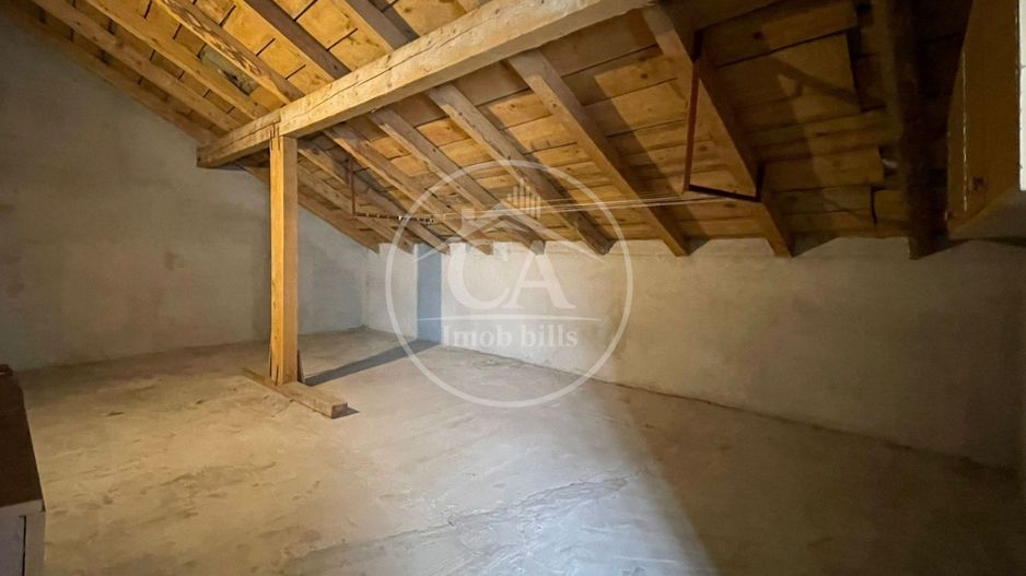Casa de vânzare cu 8 camere de tip P+E+M in zona Rogerius, Oradea - Poză 25