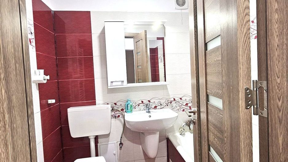Închiriez Apartament cu 🏡 2 camere, centrală proprie, parcare, 1 Decembrie 1918 - Poză 8