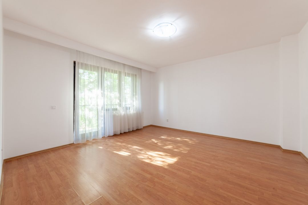 Casă spațioasă cu 8 camere - Pitești - 0% Comision - Poză 11
