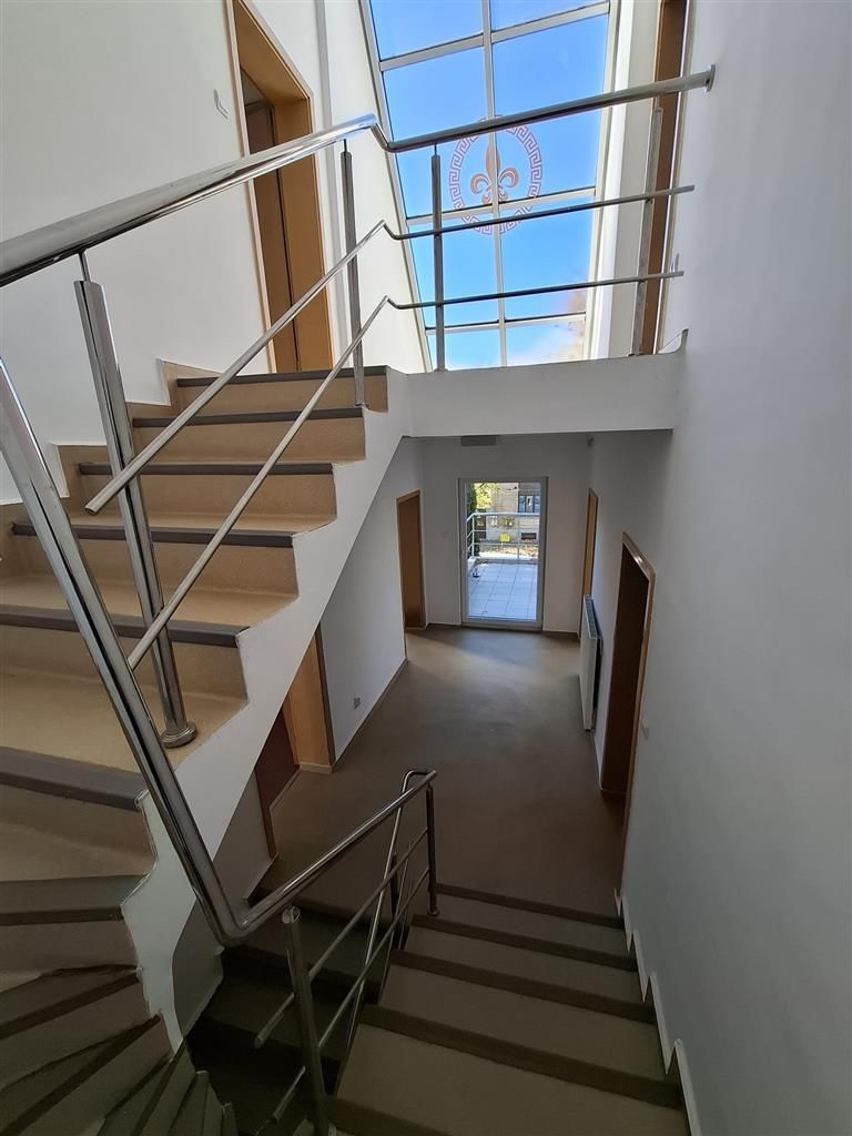 Casa D+P+2 E Elisabetin-Balcescu 7 locuri de parcare birouriclinicaetc - Poză 1