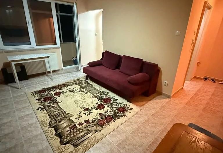 1 camera la etaj 2  zona Brincoveanu - Poză 1