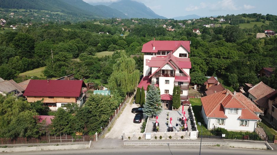 HOTEL BRAN– ZONA PREMIUM / 31 UNITĂȚI CAZARE / SPA / RESTAURANT - Poză 13