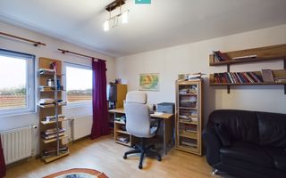 Casă situată Central în Dumbrăvița - Poză 21