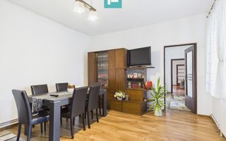 Casă cu 4 camere, curte și atelier mecanic - Sebeș - Poză 3