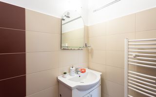 Apartament cu 2 camere ultracentral de inchiriat pe termen scurt (1-6 luni) - Poză 10