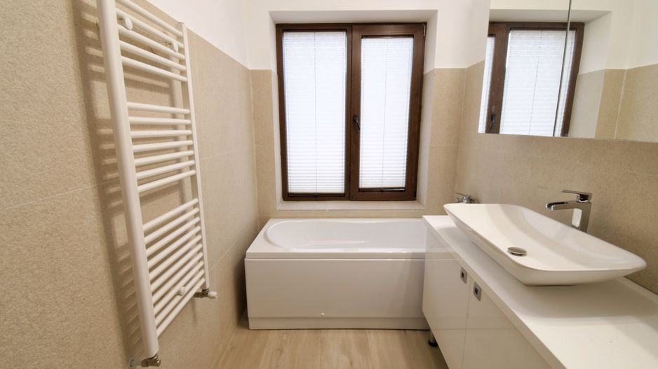 Casa cu 5 camere de inchiriat, zona Becas - Poză 17