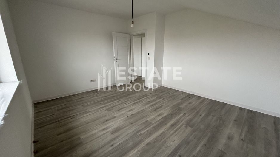 Casa individuala cu 5 camere in Mosnita Noua zona castel - Poză 9