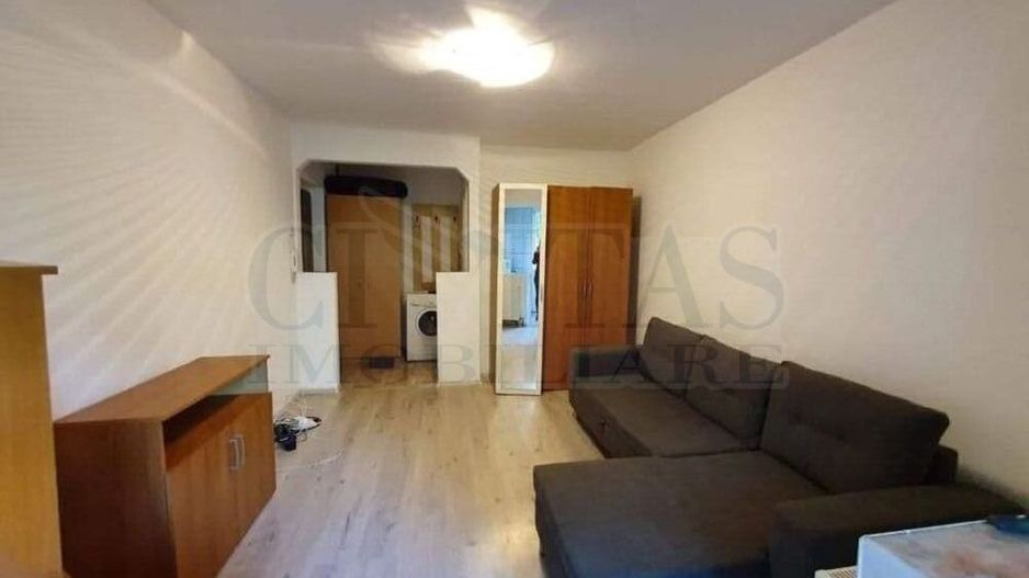 Garsoniera de vanzare in Zorilor - Poză 1