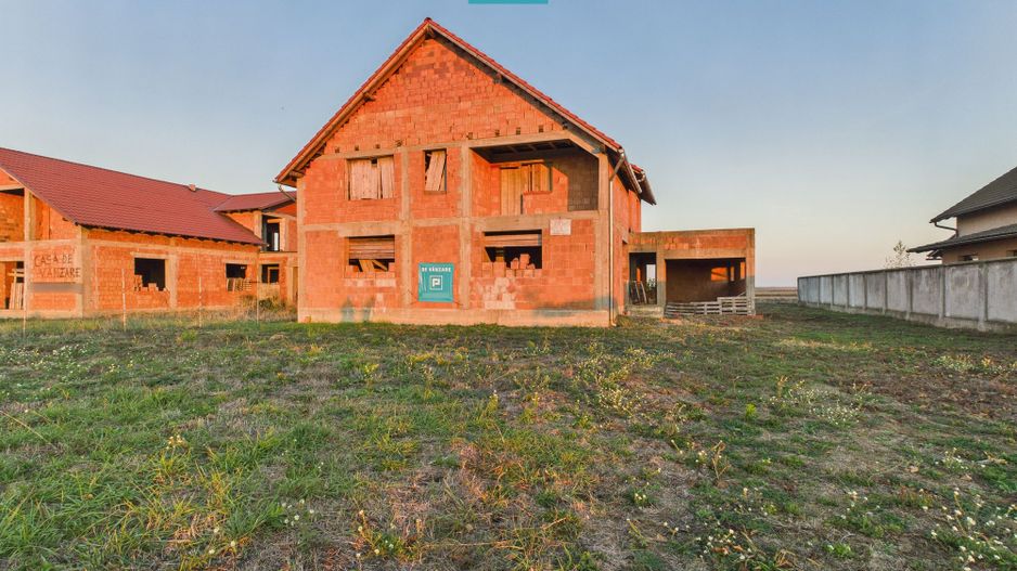 Proprietate impresionantă între Curtici și Macea - Poză 1