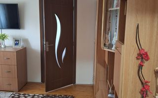 Apartament reconfigurat la 2 camere spațioase – Etaj 1 - Poză 3