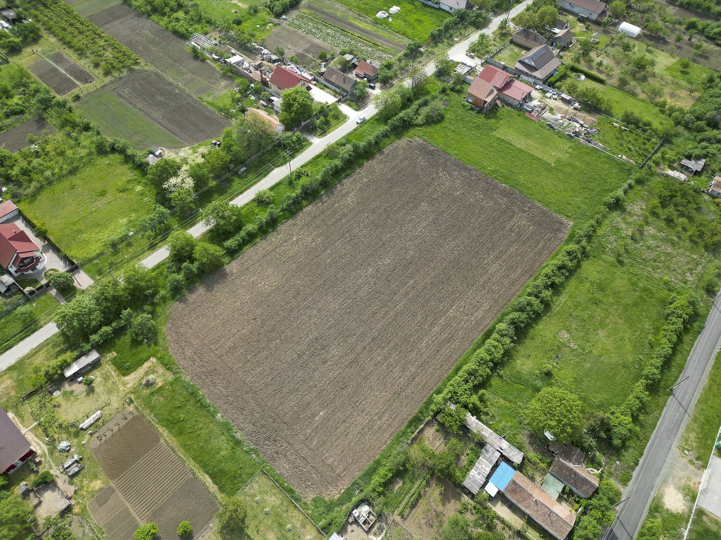 Teren Intravilan de 3,090 mp în Cuvin - Poză 20