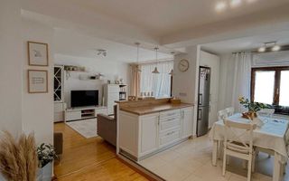 Apartament spațios, 4 camere, 106 mp, două balcoane, parcare, central. - Poză 3