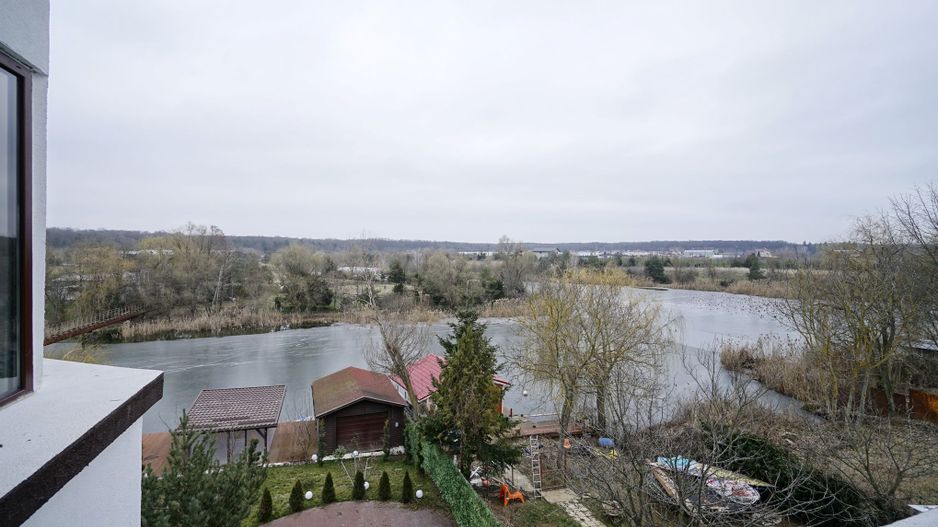 👉 Vilă spectaculoasă pe lac – Ghermănești | 573 mp | Terasă, ponton, - Poză 7