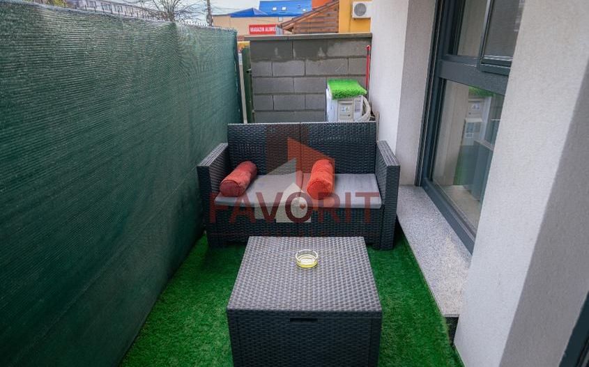 VAND 1/2 CLADIRE CU 6 APARTAMENTE - Poză 10