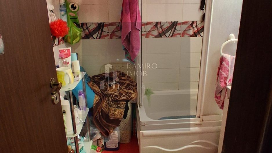 OCAZIE 3 CAMERE METROU GORJULUI - Poză 10