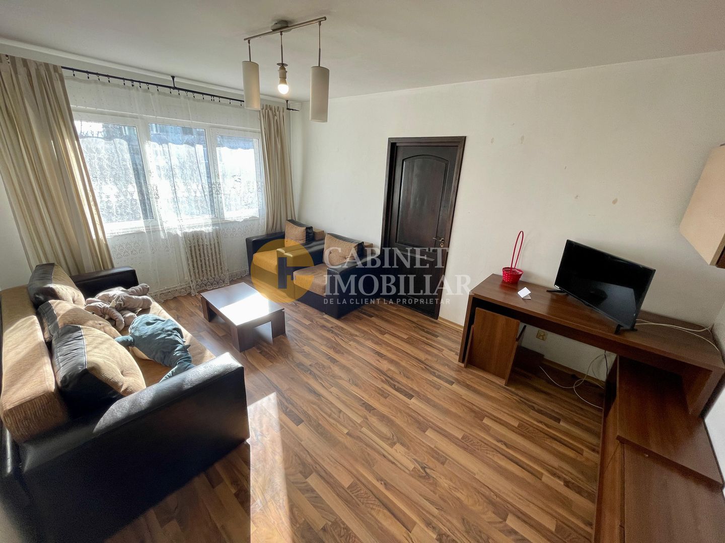 Apartament cu 3 camere - Etaj Intermediar - Fara Risc - Podu Ros - Poză 1