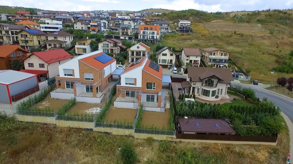Duplex modern in Voronet, 136 mp utili, garaj si teren 325 mp - Poză 5