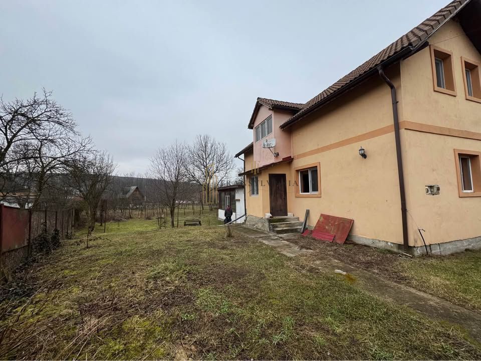 Casă cu suflet, într-o oază de liniște din zona Porumbacu, Sărata - Poză 1