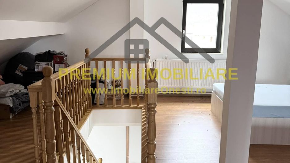 Vila la 13 km de Onesti - Poză 19