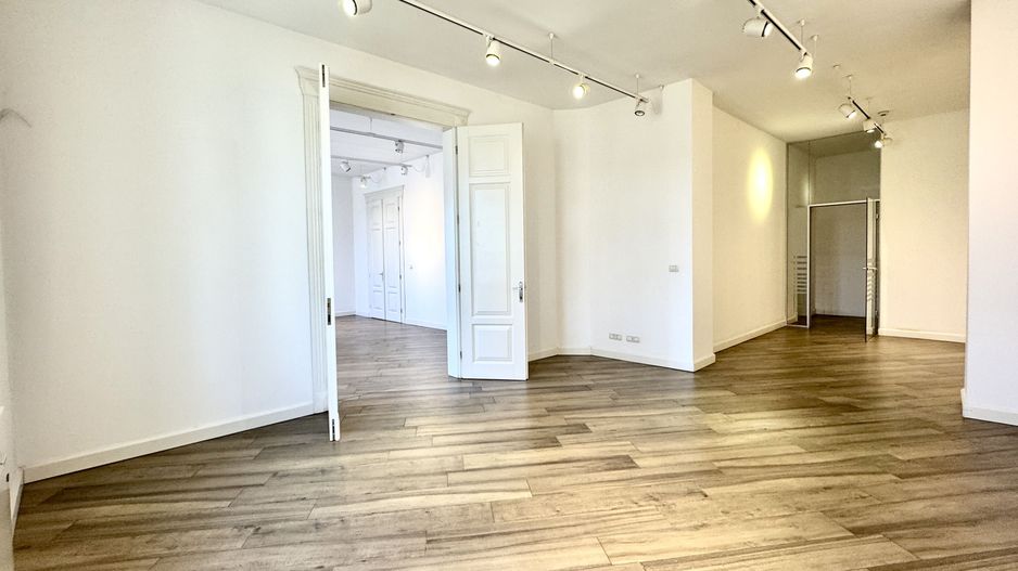 Spațiu Birou - Imobil complet renovat - Poză 5