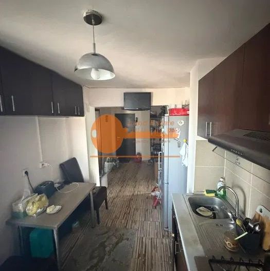 Apartament cu 3 camere 9 minute pana la Metrou Crangasi - Poză 1