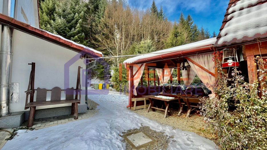 Pensiune de vânzare în Cârțișoara – investiție turistică la poalele munților - Poză 4