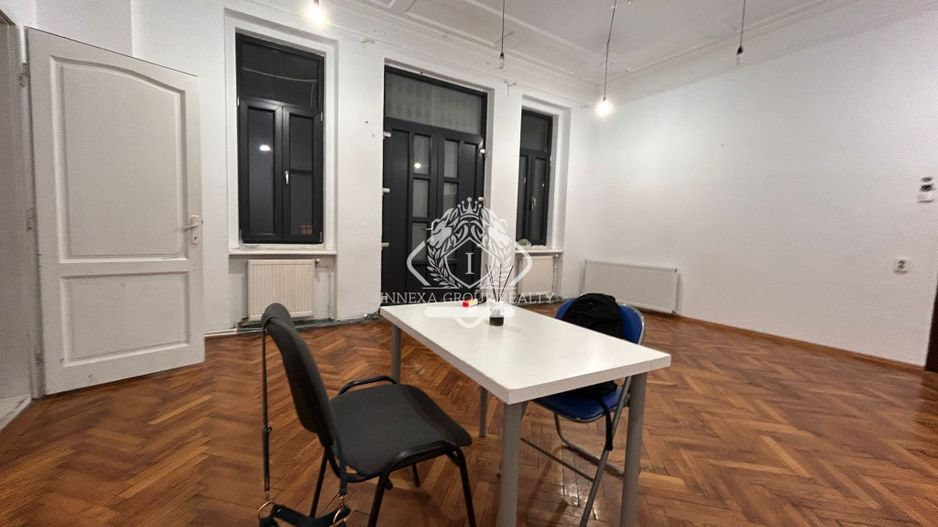 Parcul Cismigiu | Apartament 4 camere in vila interbelică | Terasa si curte - Poză 2