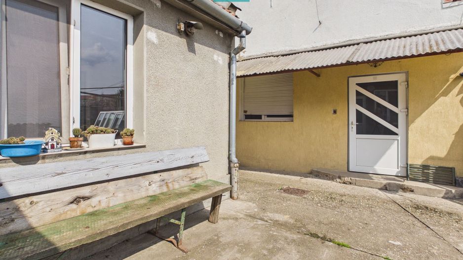 2 case separate + curte 1400 mp – Zona Dâmbovița - Poză 25