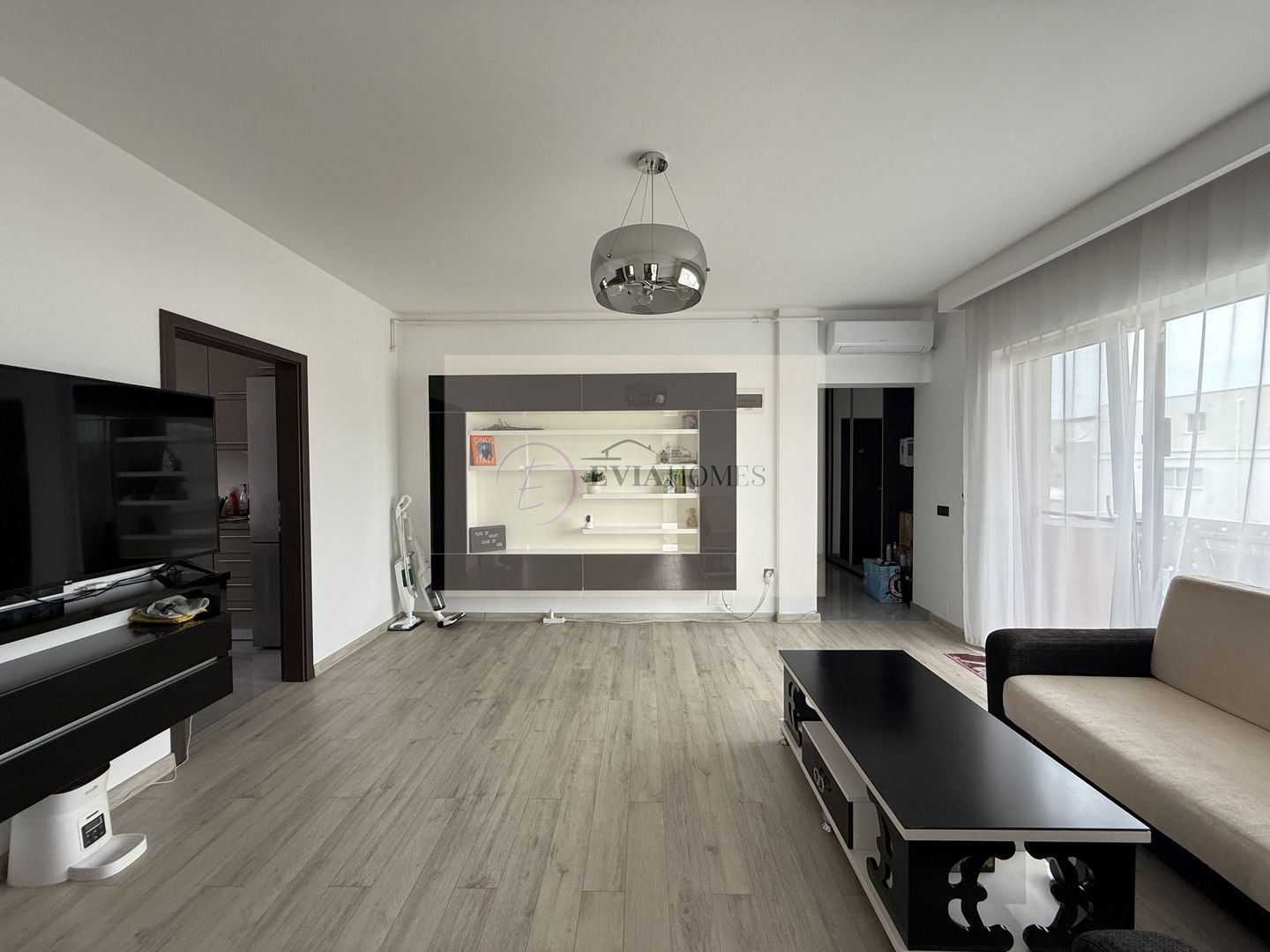 Apartament cu 3 camere / Parcare Exterioara inclusa / Zona BMW - Poză 1