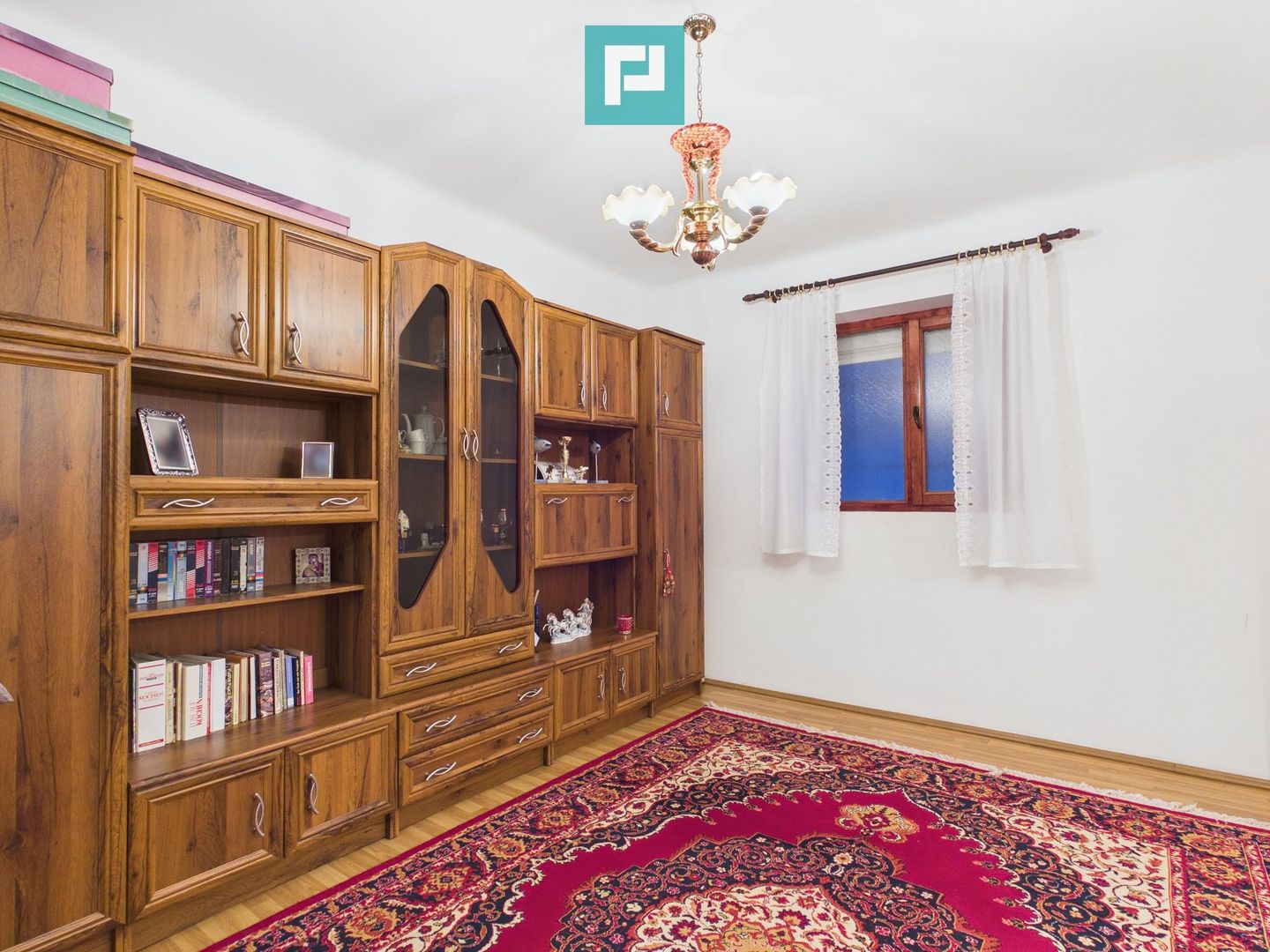 Casă 2 corpuri și 5 camere ultracentral în Curtici - Poză 20