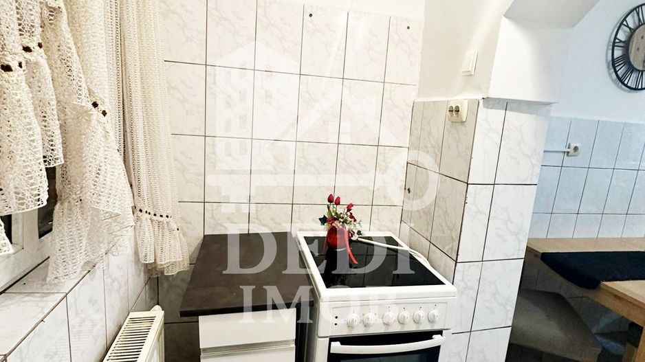 Inchiriez apartament 2 camere zona Nufarul,Oradea - Poză 4